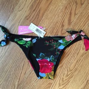 Victoria’s Secret Bikini Bottom, Sz Medium BNWT
